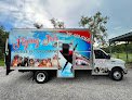 Negocio Flying Fur Mobile Pet Grooming Llc